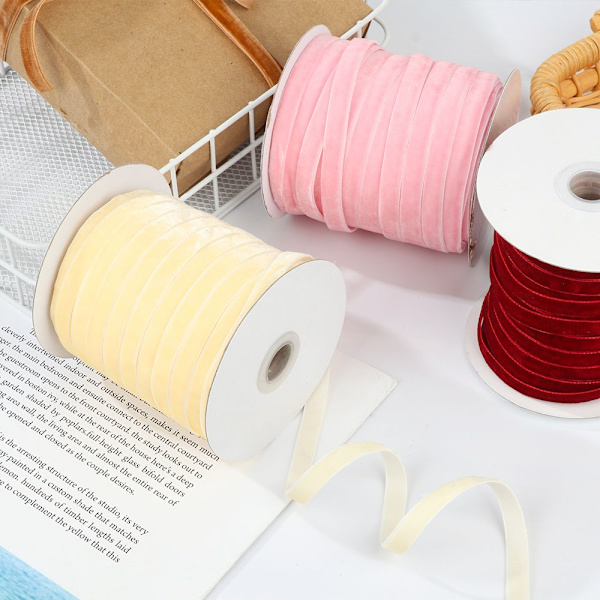 50 yards 10 mm sammetsband flockande siden VIT white