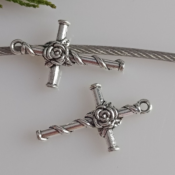 100 stk Cross Flower Rose Charms Ancient Cross Beads Vedhæng