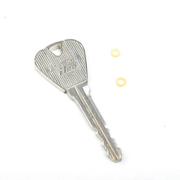 2 kpl Taittuva Key Thru Bottle Pullorengas Magic Tricks Props Silver
