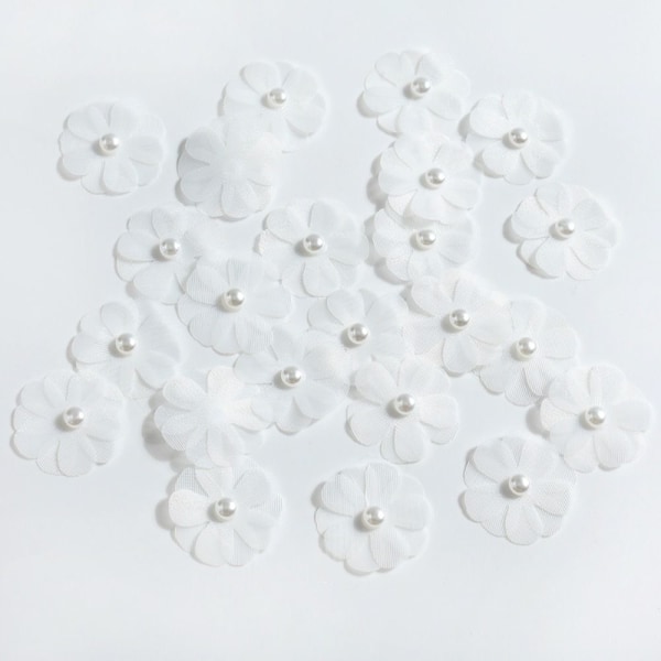 50 kpl Rose Fake Flowers DIY Crafts Decor VALKOINEN White