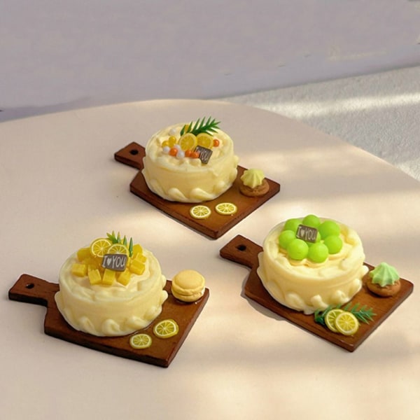 Miniature frugtkage med bakke Dukkehus Køkkenlegetøj 8 8 8