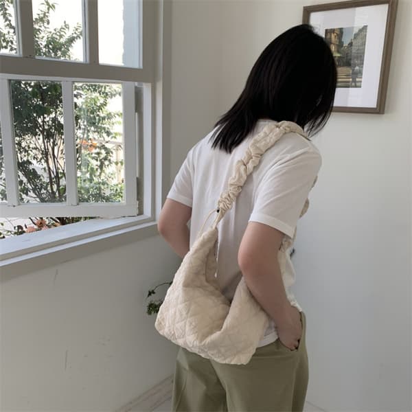 Skuldertaske Dumpling Crossbody Tasker PINK pink