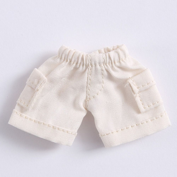 Nuket käyttävät shortseja Minifarkut Shortsit 2 2 2
