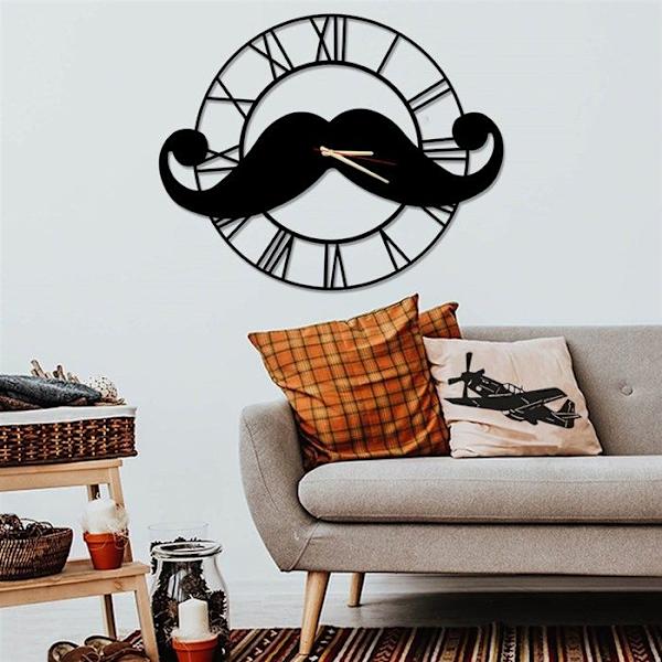 Dekory Metal Mustasch Väggklocka 35 cm