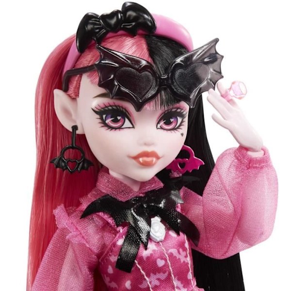 Monster High - Draculaura med Fladdrande Fladdermus - Dock - MONSTER HIGH - HHK51 - MONSTER HIGH MODELLDOCKA