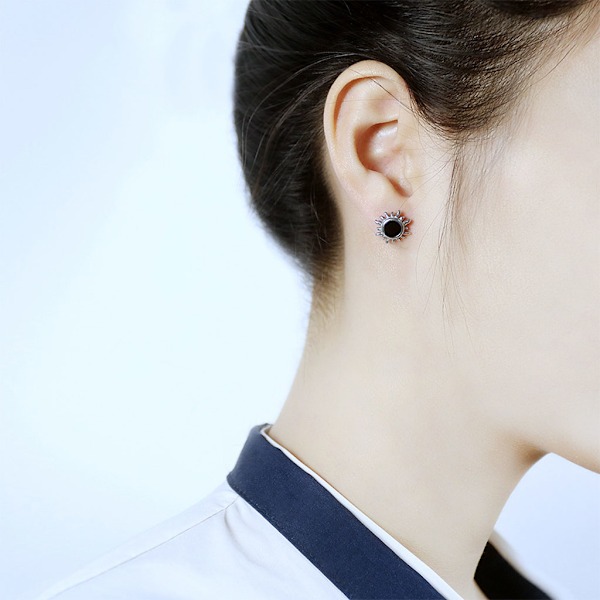 Små sølvøreringe med flad bagside Mini sollignende øreringe Diameter 12 mm Hypoallergeniske unisex øreringe sæt