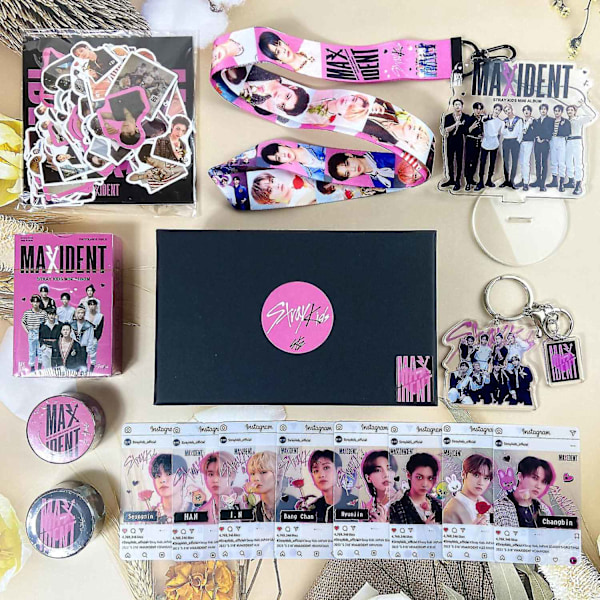 Stray Kids Nya Album Maxident Presentbox Set Kpop Merchandise Fotocards Lanyard Nyckelring Presenter till Skz Fans - Perfekt A