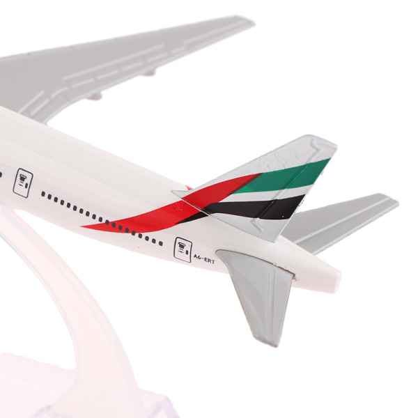 Skala 1:400 metallflygplan Replica Emirates Airlines777 modell