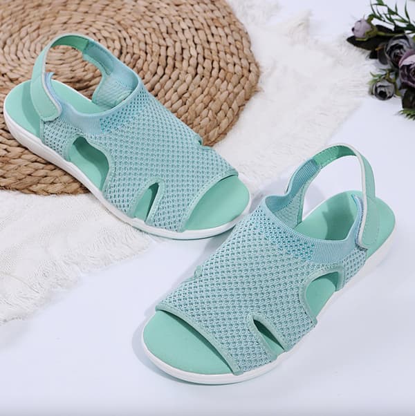 Lediga platta sommarsandaler pale mint Euro 39
