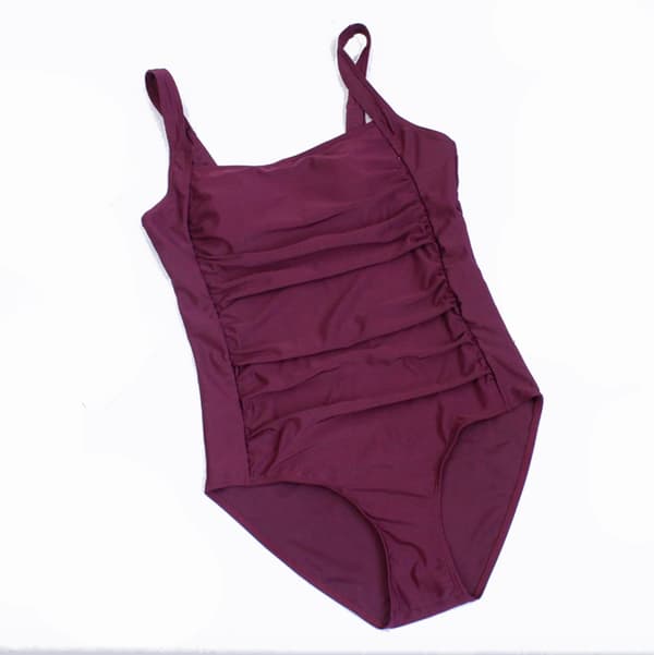 Baddräkt med figursmickrande effekt wine red L