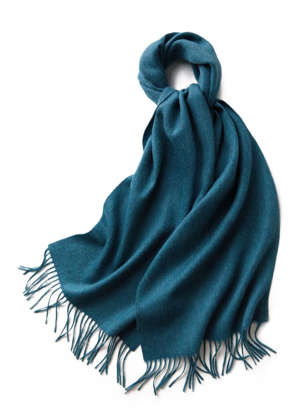 Vinterhalsduk i 100 % ull med fransar army green