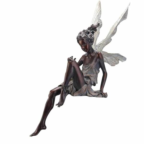 Siddende fe-statue Siddende fe-statue til haveharpiks 20CM