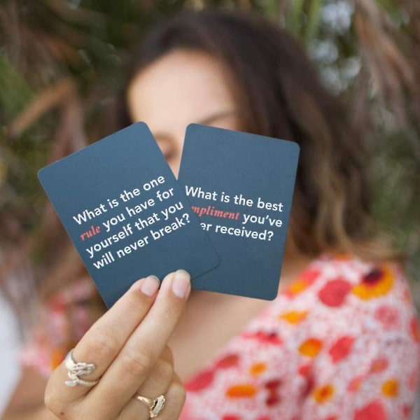 Love Lingual: Card Game - Better Language For Better Love - 150 konversationsstarterfrågor för par - Att utforska och fördjupa kontakter med din