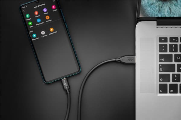 Synkroniser og lad Super Speed USB-C™ til USB A 3.0 ladekabel