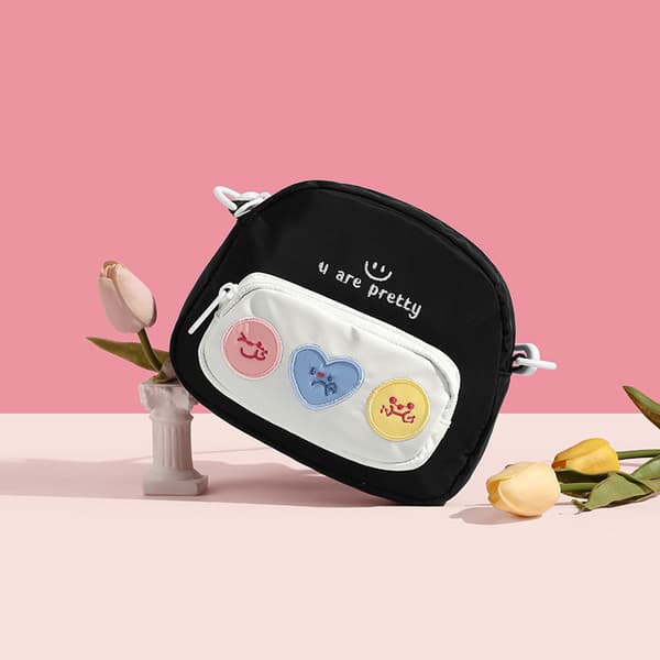 Broderet Canvas Crossbody Sort