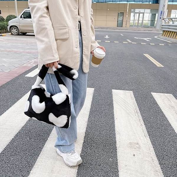 Y2K Stor kapacitet Färgglad Blommig Hjärta Tryck Mjuk Väska Casual Plysch Crossbody Axelväska Handväskor & Axelväskor För Kvinnor-Vit Kärlek