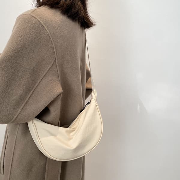 Dumpling bag lett satchel lys beige