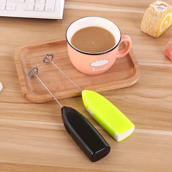 1 stk. Elektrisk æggepisker mælkeskummer til kaffe cappuccino flødeskummer agitator køkkenredskab mini bærbar pisker madlavnings gadgets sort