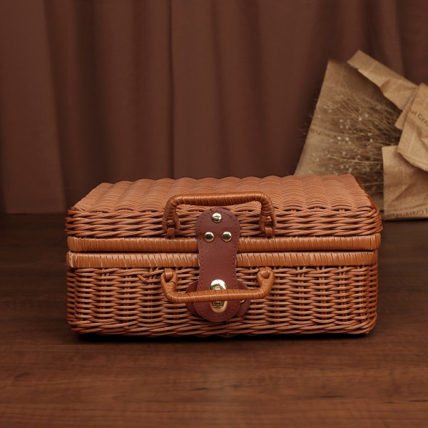 Rottinkinen matkalaukku Retro-koriste Matkalaukku kudottu rottinkilaatikko Kannettava lahjarasia (30X21X13CM) 1kpl