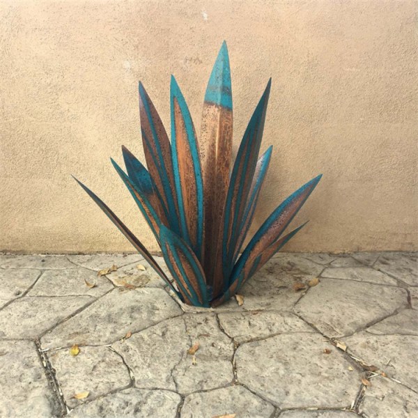 Agaveväxt av metall för trädgårdsdekoration Rustik Tequilaskulptur Lämplig för inomhusprydnad på gräsmatta (27 cm, orangeblå)
