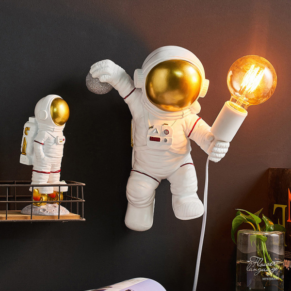 Astronaut skrivebord lagring dekorasjon gutterom vegglampe luxury spaceman bordlampe