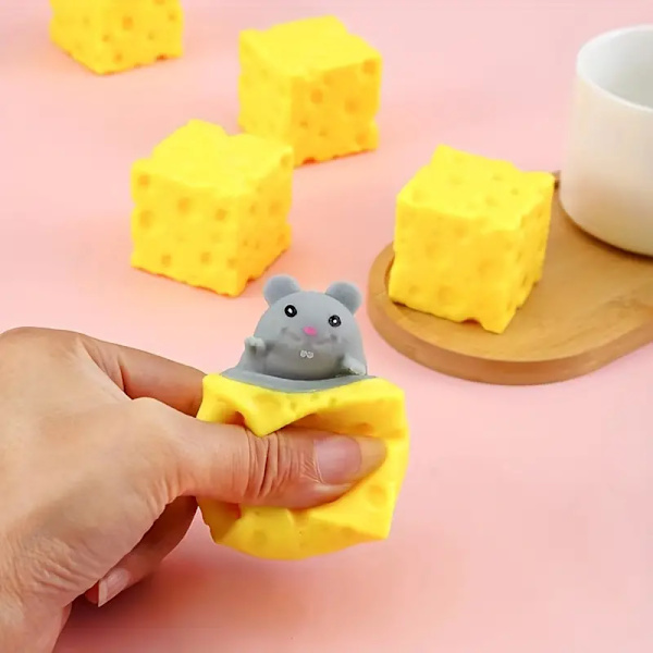 Rolig stressball i form av en ost med mus, fidget-leksak som lindrar stress, ekorre, skämtartikel   grå