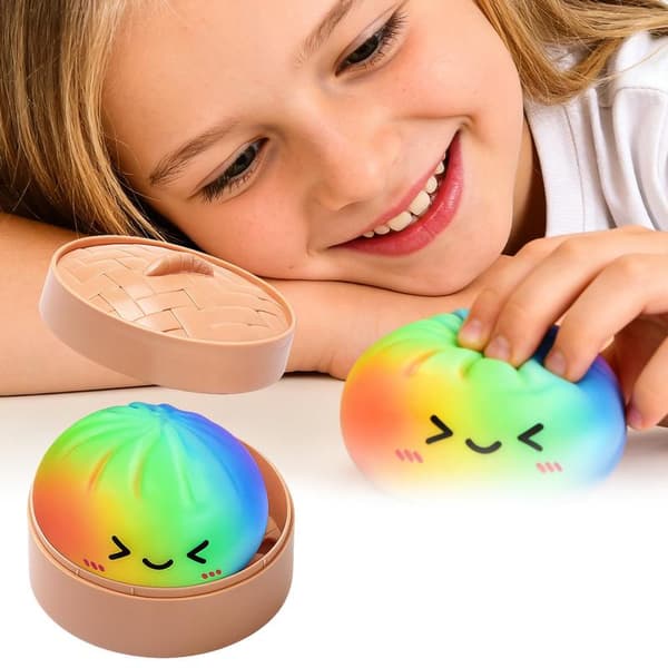 4-tommers myk, dumplingformet stressball for å lindre angst.