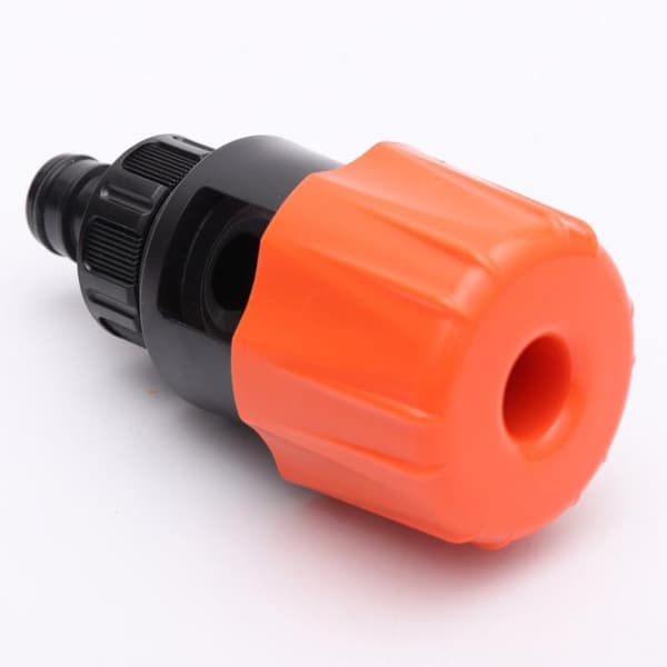 Universell hageslangeadapter for vask