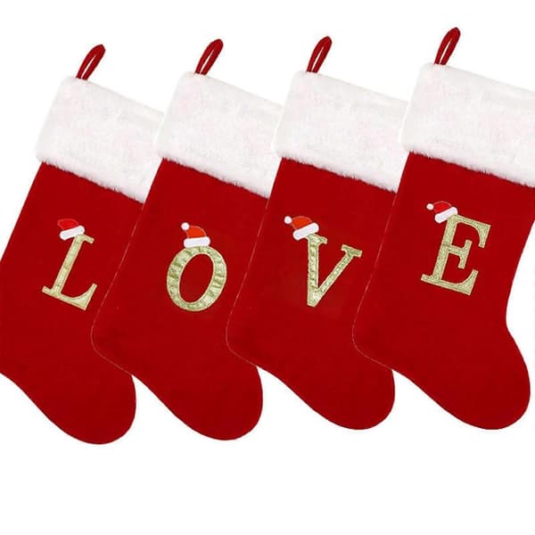Store julestrømper julepynt broderte bokstaver strikkede julestrømper
