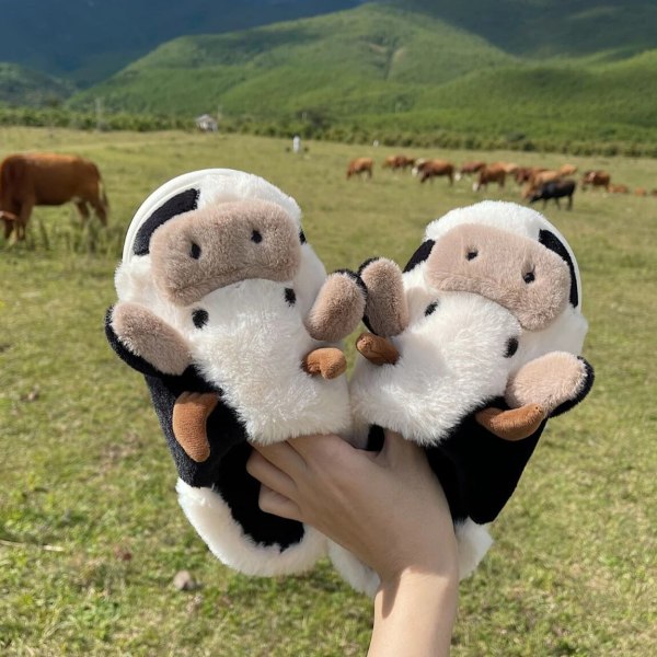 Talviset söpöt lehmätytön turkistossut pitämään lämpimänä WhiteCover Size Info