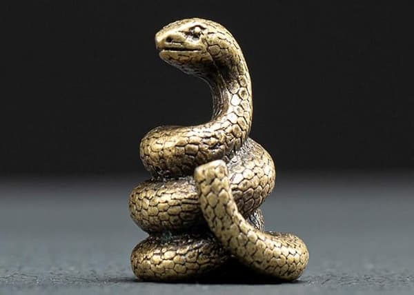Mässing Mini Antik Orm Staty Rökelsehållare Brännare Ornament Meditation Lugn Staty Figur Samlarobjekt