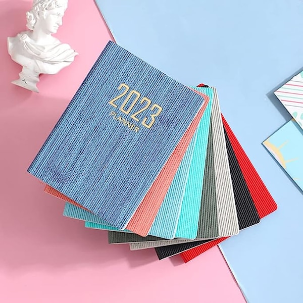 Notesbog Spiral Mini Notesbog 365 dages bærbar lomme Notesblok Daglig ugentlig dagsorden Planlægger Notesbøger Papirvarer Kontor Skoleartikler (Farve: Pink)