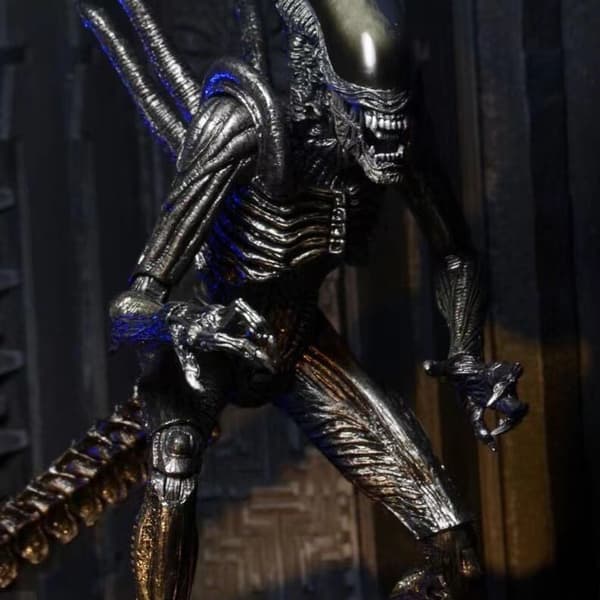 NECA Grid Warrior Xenomorph Alien Figur Alien vs Predator Actionfigur Samlemodell Leker Julegave Bursdagsgave Warrior