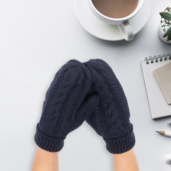 Dame bløde strikhandsker: Varme vinter-essentials. Ensfarvede, tykke vanter til hverdagsbrug Navy One Size