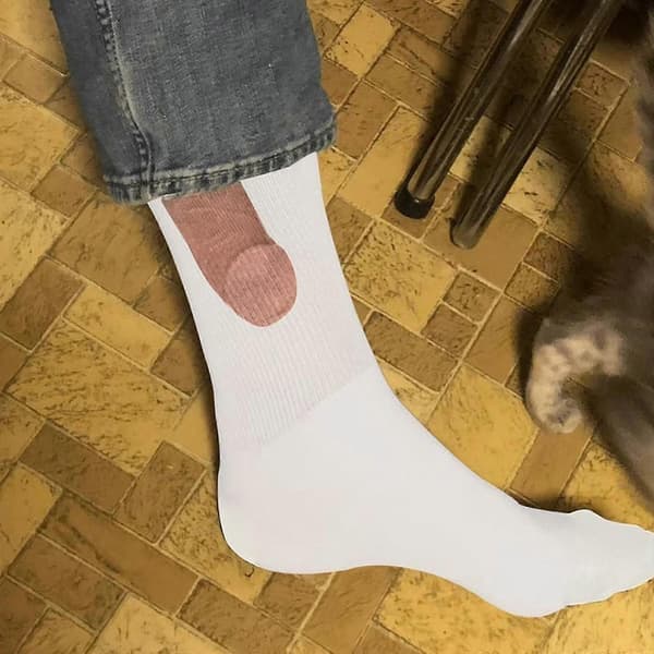 Bomulds Superbløde Sokker til Mænd og Kvinder - Show Off Socks Dick 2025 White