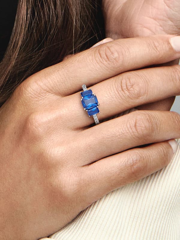 Pandora - Blue Rectangular Ring with Three Glittering Stones - Sterling Silver Circumference: 54mm
