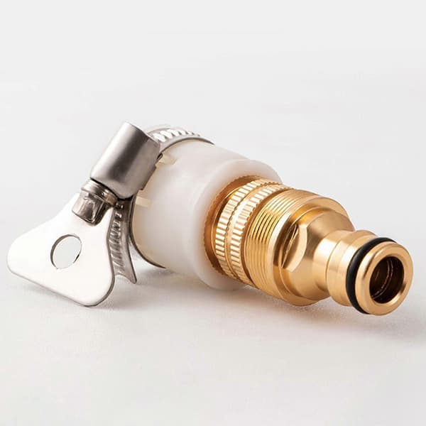 3-i-1 hageslangekranadapter universal for hagearbeid bilvask