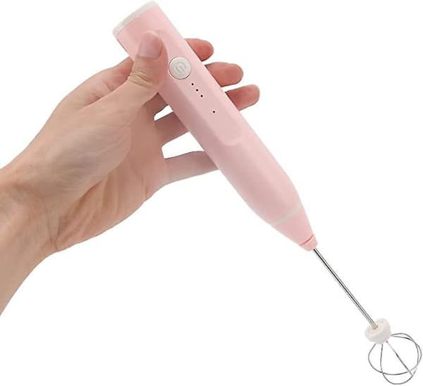 Mini håndholdt elektrisk skumvisp, multifunksjonell elektrisk visp, elektrisk eggevisp, kaffeskummer med 2 eggevisphoder for kaffe (rosa)
