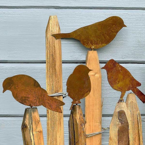 Fugle til træ - Metalhavepynt - Naturlig rustpatina