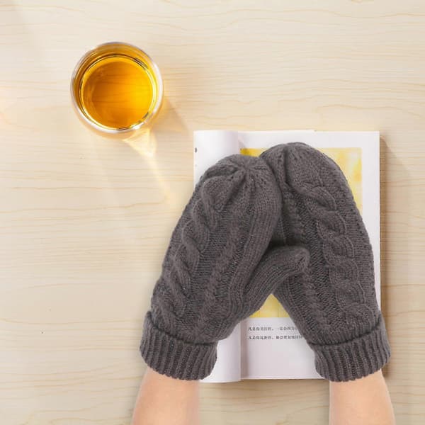 Dame bløde strikhandsker: Varme vinter-essentials. Ensfarvede, tykke vanter til hverdagsbrug Dark Gray One Size