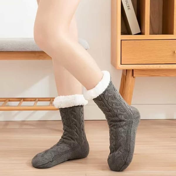 Luddiga Varma Stickade Sockor Tofflor med Halkskydd grå one size