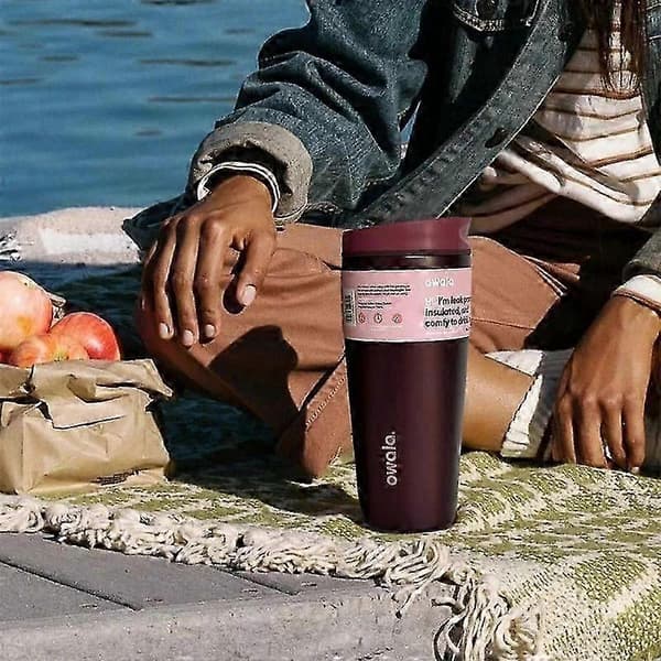 Owala Freesip 12oz/20oz Isoleret Vandflaske i Rustfrit Stål - Black Cherry 20oz