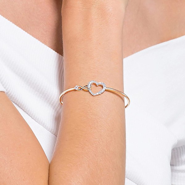 Infinity Heart -korukokoelma, kaulakorut ja rannekorut, ruusukultan ja rodiumin sävyinen viimeistely, kirkkaita kristalleja Bangle Bracelet