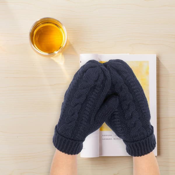 Dame bløde strikhandsker: Varme vinter-essentials. Ensfarvede, tykke vanter til hverdagsbrug Navy One Size