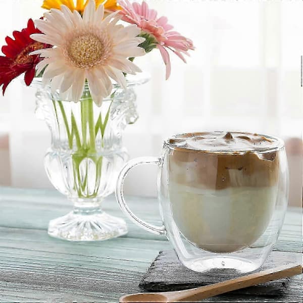 Set med 4 dubbelväggiga glasmuggar med handtag, isolerade, klara kaffedrickskoppar