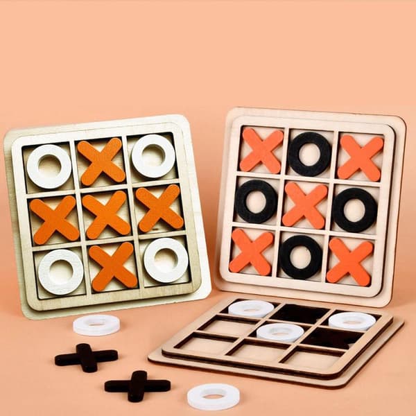 Tic Tac Toe-spil i træ - usorterede farver