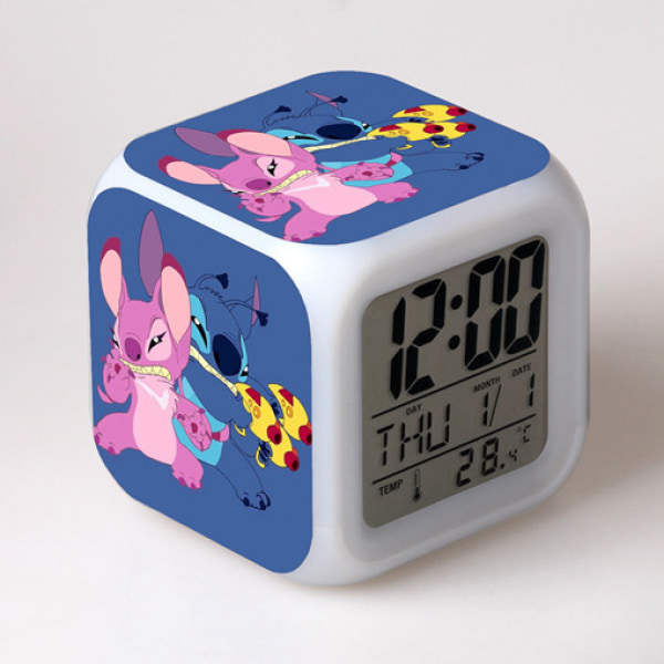 Cartoon Stitch 7-färgs LED-växling Digital väckarklocka Termometer Nattglödande kub för barn sovrum (9)