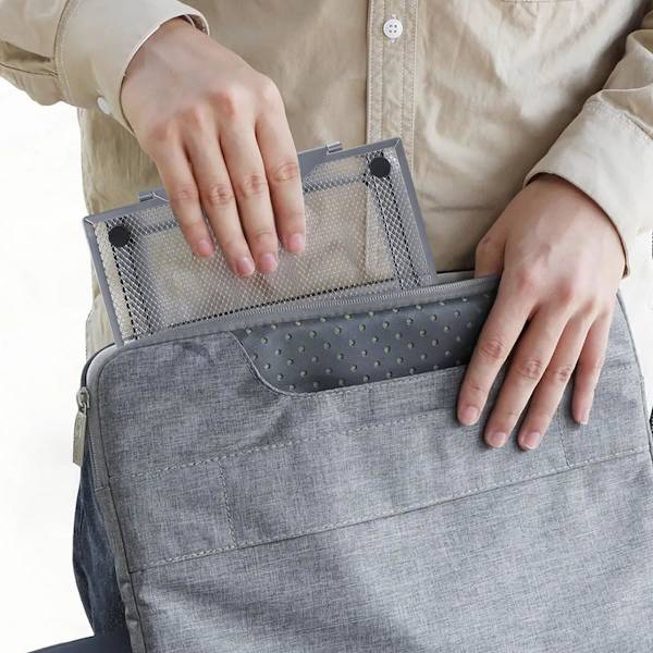 Ventilerat Ergonomiskt Laptopställ med Justerbar Höjd, Universell Passform för de Flesta 16\" Bärbara Datorer, Stabilt Skrivbordsstativ för Förbättrad Po Silver