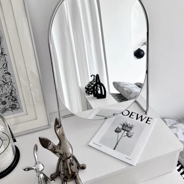 Skrivbordsmakeup spegel sovrum skrivbord ljus lyx järn smink spegel student sovsal sminkbord runt spegel（svart）
