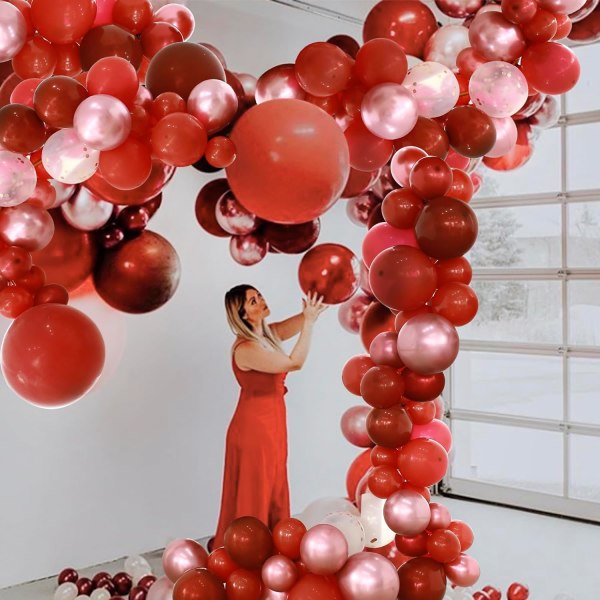 Äitienpäiväjuhlan punainen ilmapallokaaripaketti 174 kpl punainen ja ruusukullanvärinen konfetti-ilmapallopaketti lateksi-ilmapallosetti syntymäpäiväystävänpäivähäihin Red